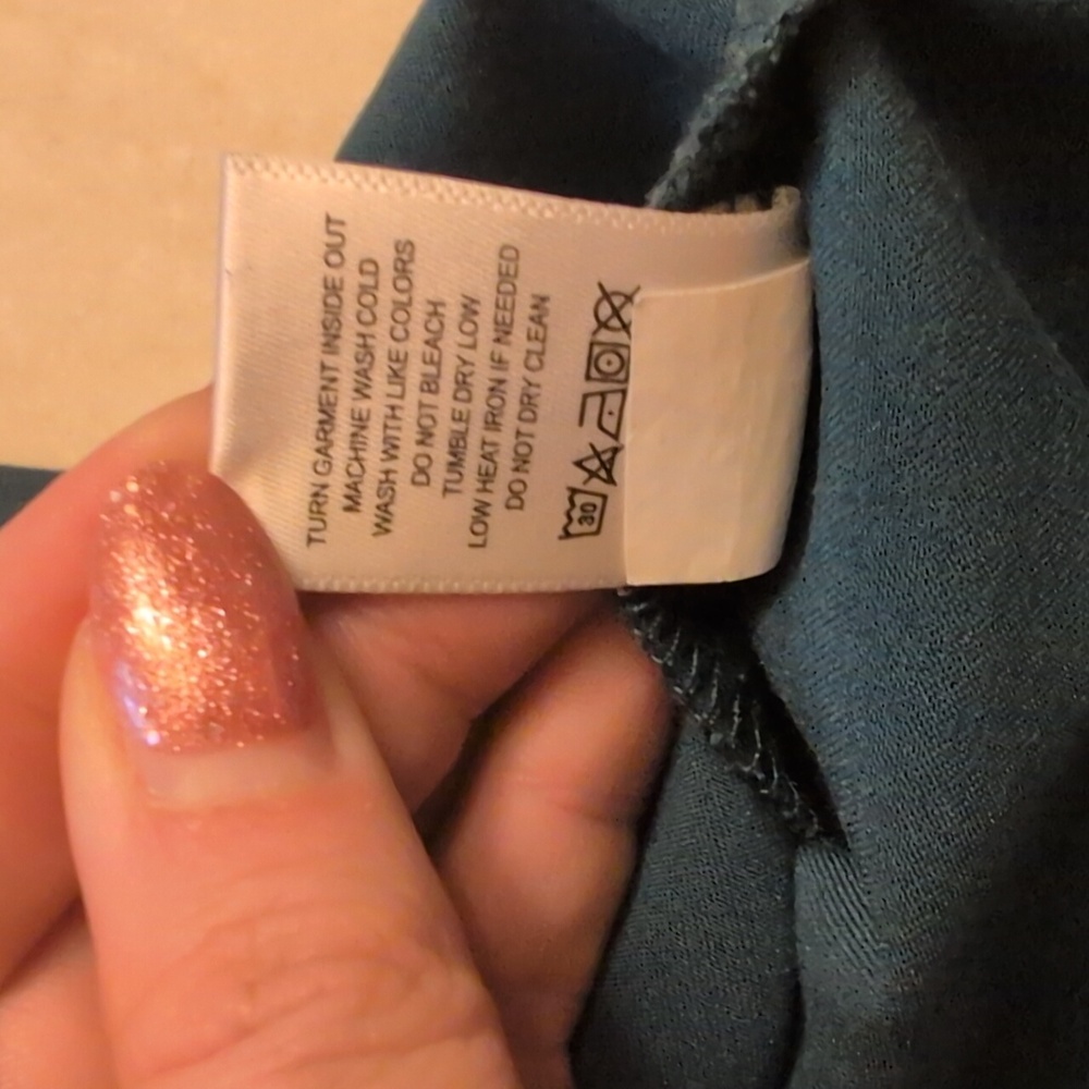 FIGS Technical Collection Chisec Three-Pocket Scrub Top Caribbean Blue XL - Picture 7 of 11